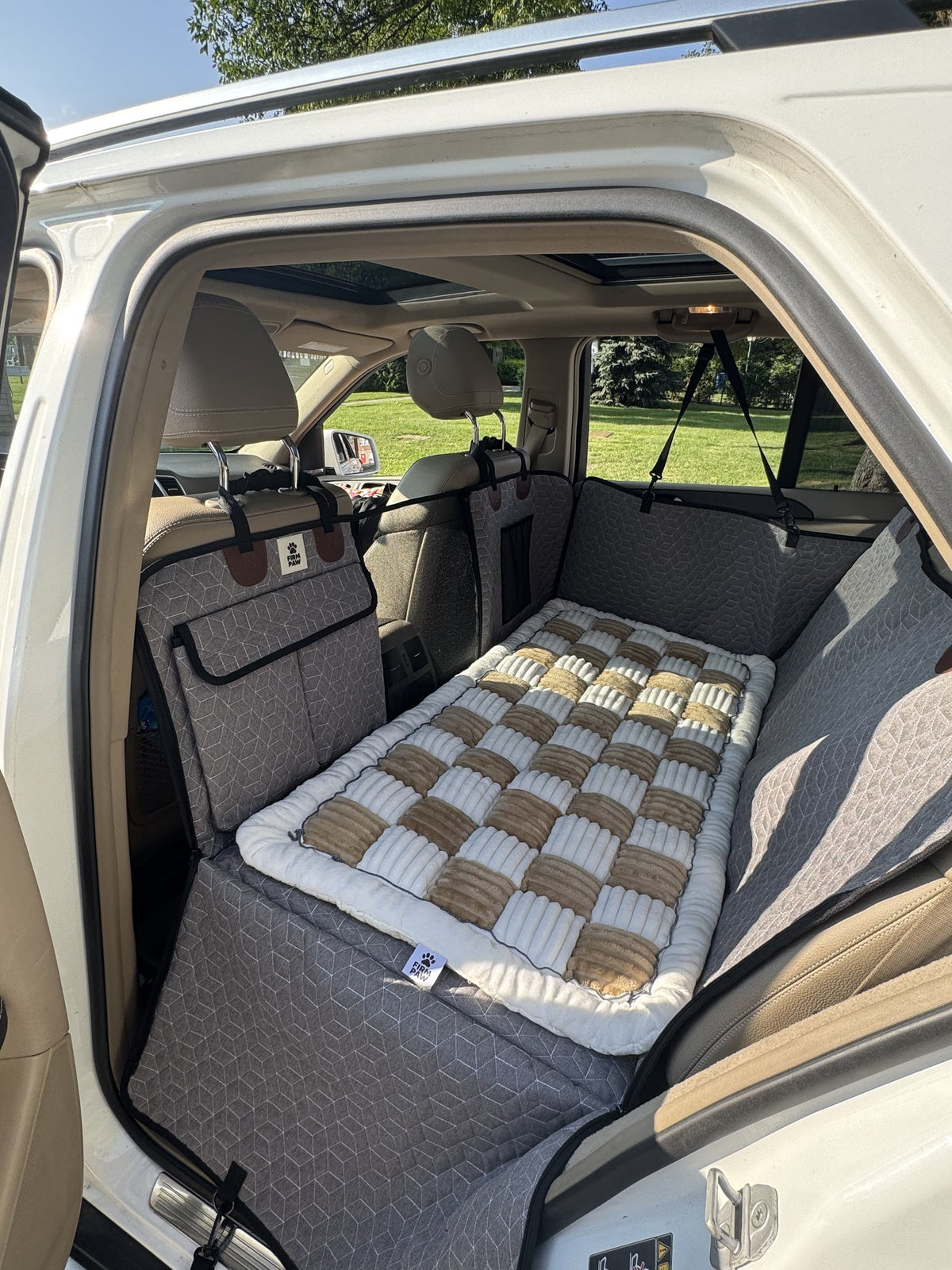 CaniDrive – La solution pour voyager en sécurité avec son chien sans ruiner sa voiture.